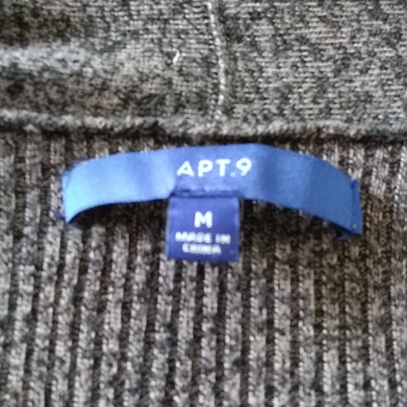 Apt.9 sweater - Picture 4 of 4